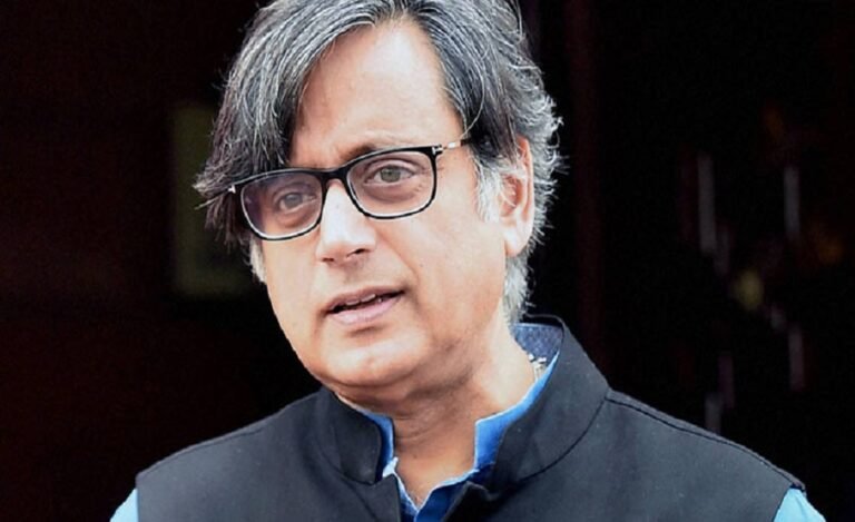 Tharoor Phobia Grips Section of Congress Leaders in Kerala
