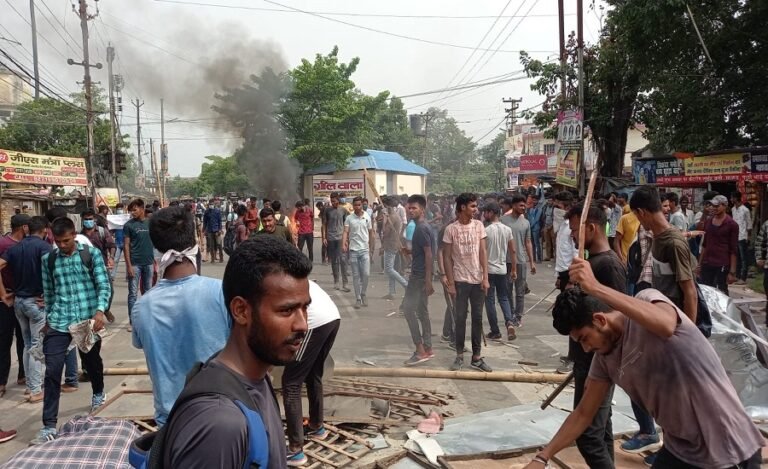 Agnipath Protests: Angry Mob Attacks BJP MLA’s House in Bihar’s Chapra