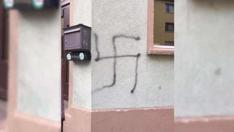 Germany: Mosque Vandalized with Nazi Symbols