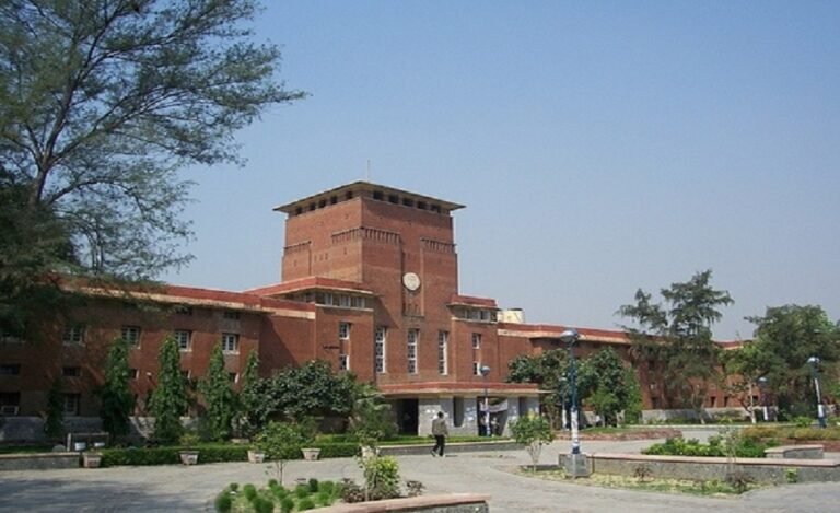 7 Hurt as Two Students’ Groups Clash in DU’s North Campus