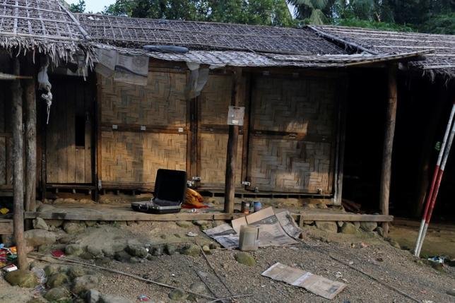 A Rohingya abandoned house is seen at U Shey Kya village outside Maungdaw, in Rakhine state, Myanmar October 26, 2016. REUTERS/Soe Zeya Tun