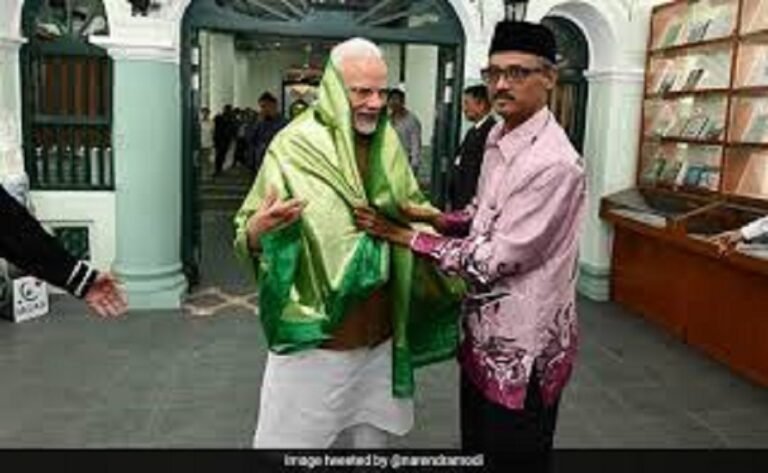 “International Appeasement”: Akhilesh Yadav On Modi’s Tour During Ramadan