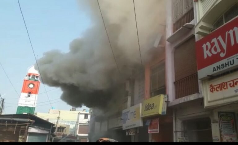 Miscreants Set Ablaze Door of A Mosque in Kasganj to Flare Up Tension