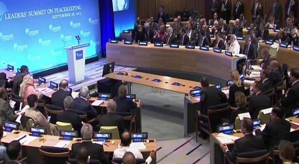Prime Ministers Narendra Modi and Nawaz Sharif sat opposite to each other at the UN Peacekeeping summit and waved to each other.