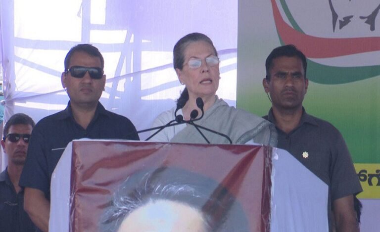 Modi’s Oratory Cannot Fill Stomach of Poor: Sonia Gandhi