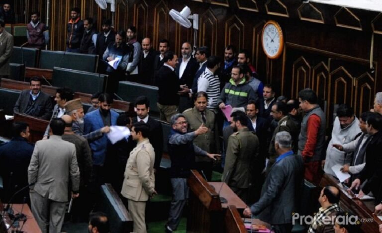 National Conference Protests Harassment of Kashmiris Ahead of Republic Day