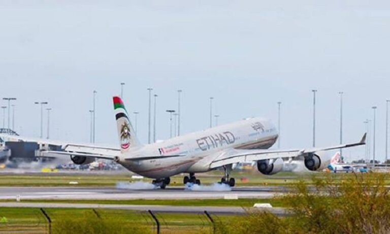 Second Etihad Plane from UAE Lands in Israel with Medical Aid for Palestinians