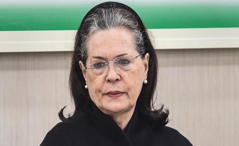 Sonia Holds Virtual Meet to Discuss Political Situation, Farmers’ Issue