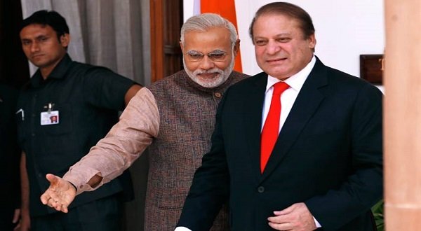 Prime Minister Narendra Modi receives his Pakistan counterpart Nawaz Sharif at Hyderabad House in New Delhi on May 27. AP photo.