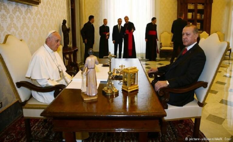Turkish President Erdogan Meets Pope Francis During Rome Visit