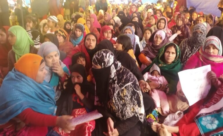 Shaheen Bagh Sit-in: Cops Hold out Veiled Threats; Women Remain Resolute
