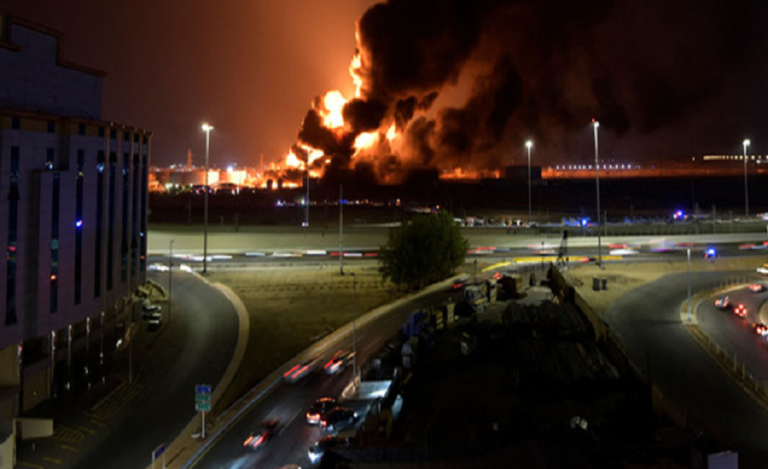 Yemen’s Houthi Attack on Jeddah Oil Depot Triggers Massive Fire