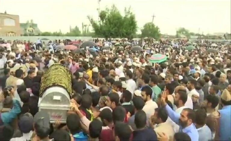 Thousands Bid Tearful Adieu To Shujaat Bukhari