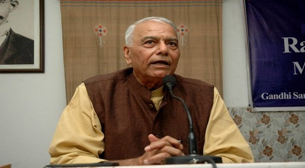 Stay Cautious, Says Yashwant Sinha as Gehlot Talks of ‘MLAs being Sold at Wholesale Price’