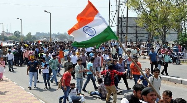 Student supporters of ABVP protest in Jammu in solidarity with 'non local' students of NIT Srinagar.