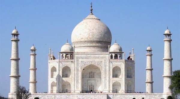 ASI to Probe Viral Video of Man Offering Namaz at Taj Mahal