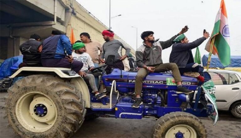 UP Police Issues Notice to 220 Tractor Owners, Opposition Says Move to Threaten Farmers
