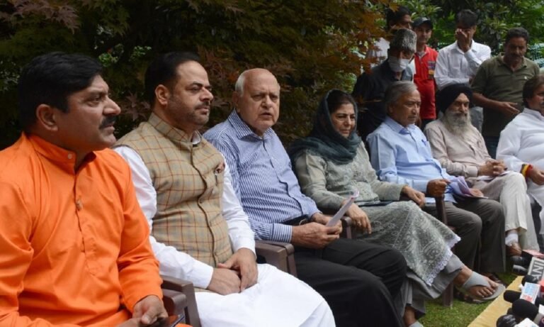 Opposition will Resist Voting Rights to Non-locals in J&K: Farooq Abdullah