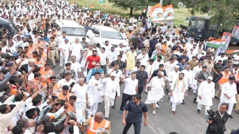 Rahul’s Bharat Jodo Yatra Energises Congress Workers in Karnataka