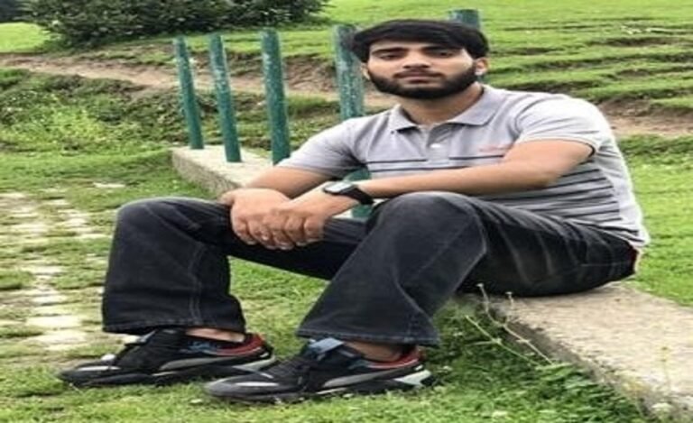 Meet Pulwama Boy Who Uses Social Media for Promotion of Kashmiri Language