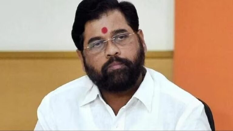 After SC’s ‘Impotent’ Remarks, Congress Guns for Maharashtra CM’s Resignation